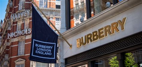 burberry digital marketing strategy